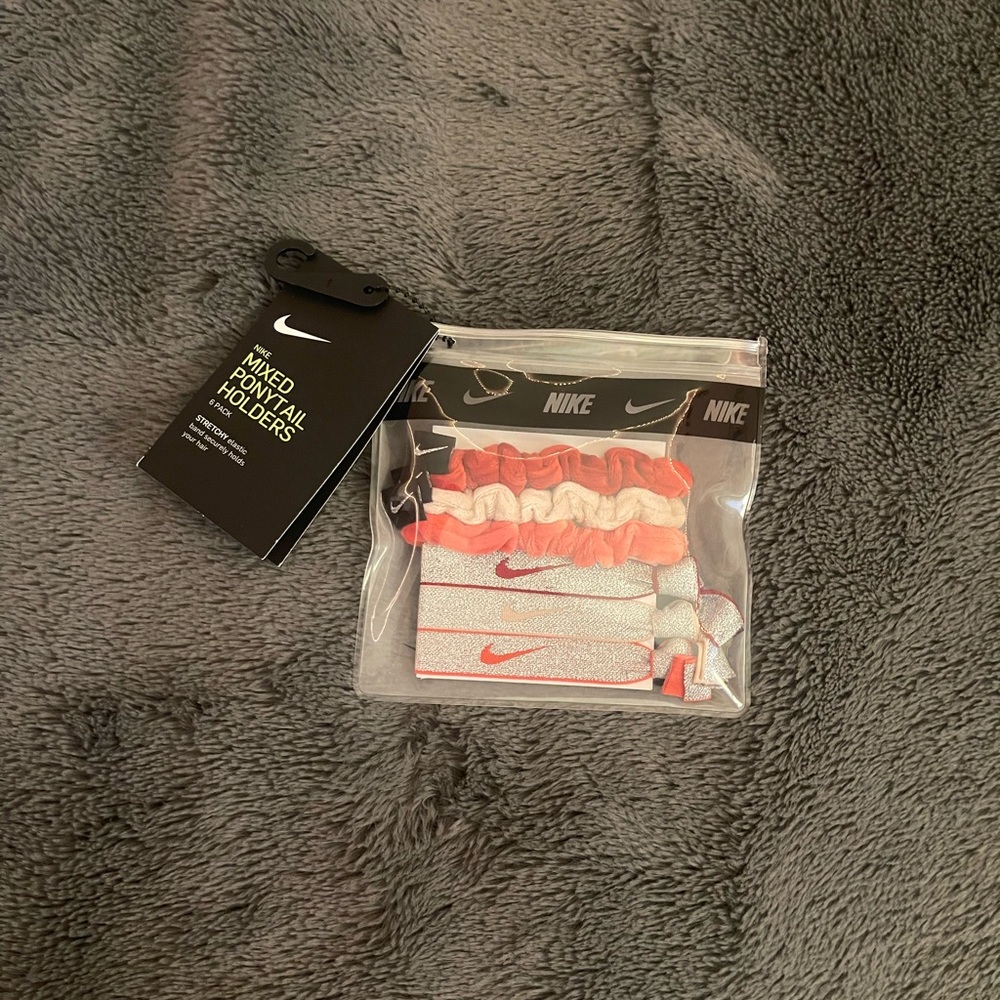 NEW Nike Womens Hair Accessories
